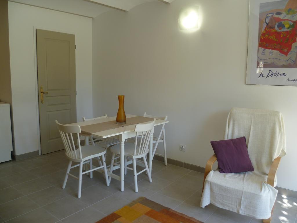 Les Beaux Chenes Villa Pont-de-Barret Kültér fotó